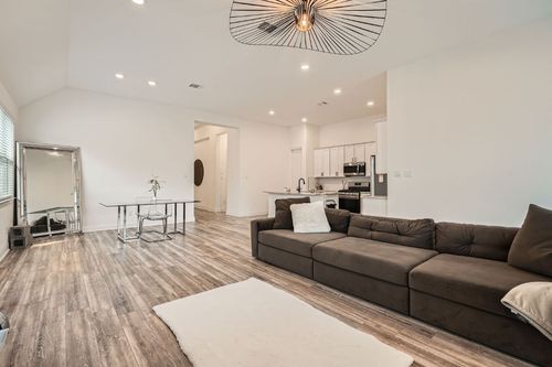 155 Switch Bud Dr, Buda, TX, 78610-2550 | Card Image