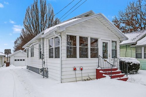 1608 Maguire St, Jackson, MI, 49202-3640 | Card Image