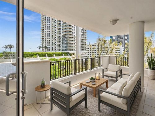 501-6422 Collins Ave, Miami Beach, FL, 33141-4660 | Card Image