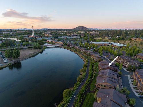 865 Sw Theater Dr, Bend, OR, 97702-3509 | Card Image