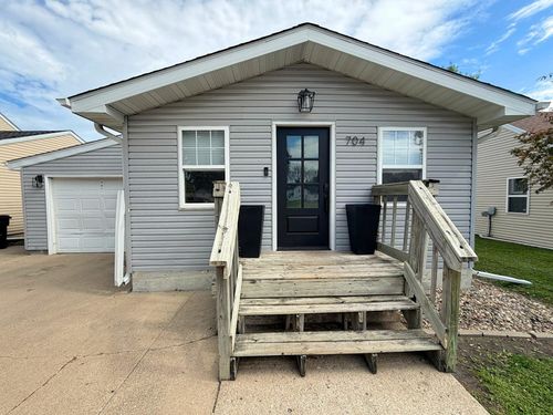704 4th Avenue, Armstrong, IA, 50514 | Card Image