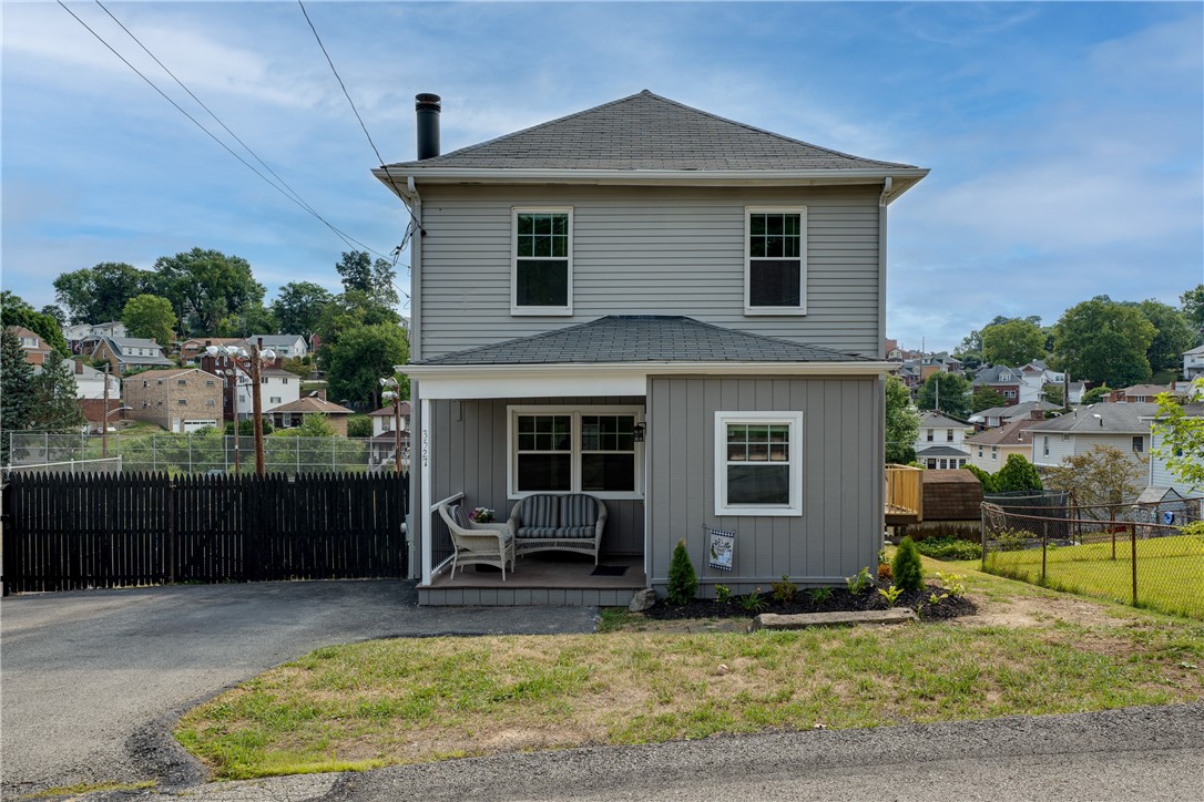 Cambria St, Homestead, PA 15120