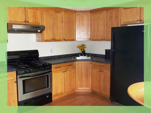 40 Roosevelt Ave, Islip, NY, 11751-2523 | Card Image