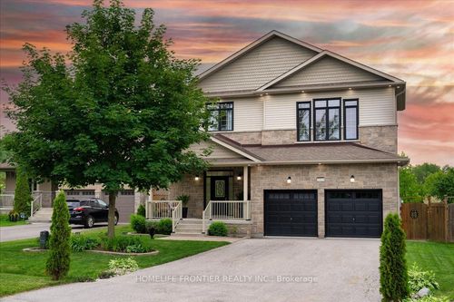 1664 Moyer Ave, Innisfil, ON, L9S1S8 | Card Image