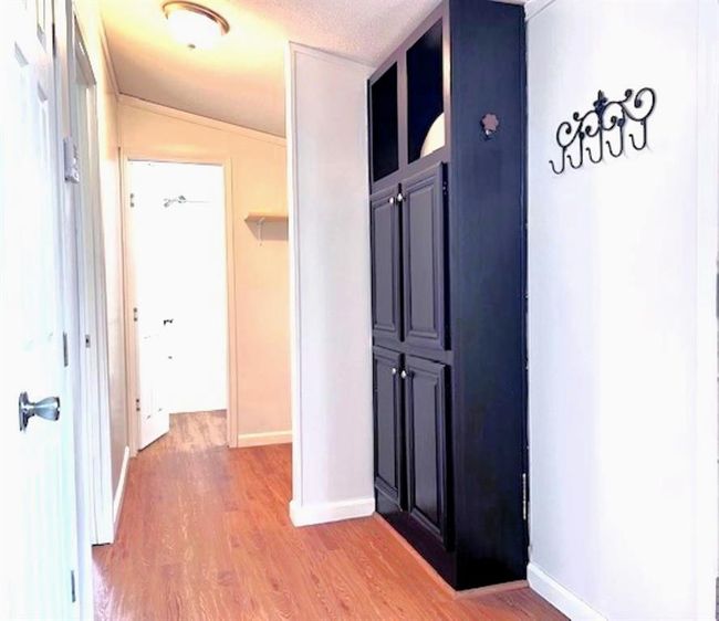 Front Entry | Image 10