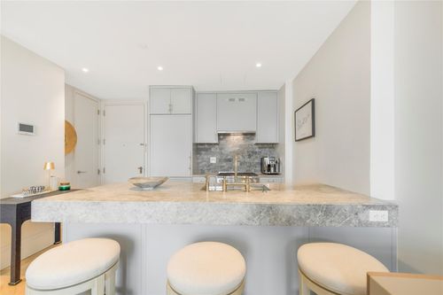 apt-9d-250 E 21st St, New York, NY, 10010-7488 | Card Image