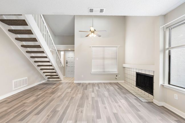 APT-137 - 521 Ranch Trl, Condo with 2 bedrooms, 2 bathrooms and null parking in Irving TX | Image 4