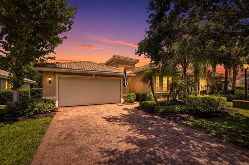 1963 Grey Falcon Cir Sw, Vero Beach, FL, 32962-8612 | Card Image