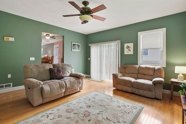 2 Hingham Rd, House other with 3 bedrooms, 2 bathrooms and 2 parking in Worcester MA | Image 9