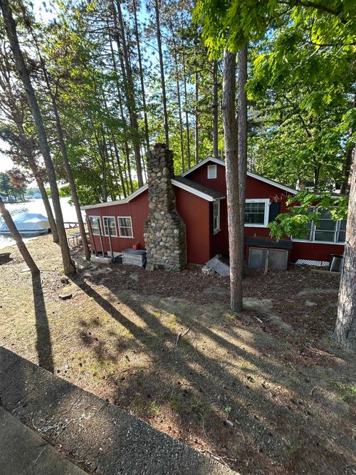 34 Gillis Ter, Salem, NH, 03079-1224 | Card Image