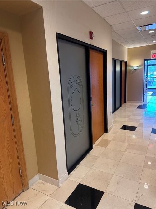 ste-103-822 Kumho Dr, Fairlawn, OH, 44333-9298 | Card Image