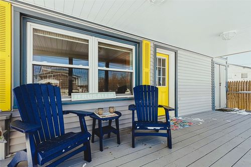 6 Mac Alder St, Narragansett, RI, 02879-5860 | Card Image