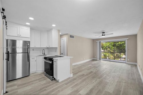 apt-a7-8701 Sw 141st St, Palmetto Bay, FL, 33176-7227 | Card Image