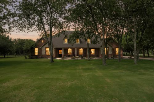 126 Eastcreek Dr, Royse City, TX, 75189-8909 | Card Image