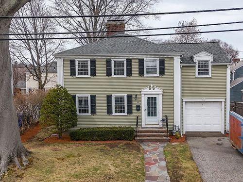 32 Colonial Dr, Arlington, MA, 02474-8261 | Card Image