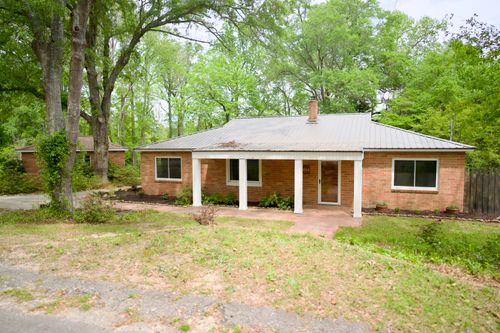 85 John St, Williston, SC, 29853-6801 | Card Image