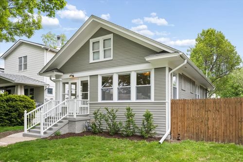 904 Hayes Ave, Oak Park, IL, 60302-1412 | Card Image
