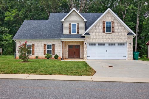 7137 Reynolds Mill Cir, Lewisville, NC, 27023-8392 | Card Image