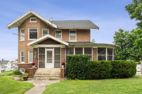 217 2nd St, Gladbrook, IA, 50635-7716 | Card Image