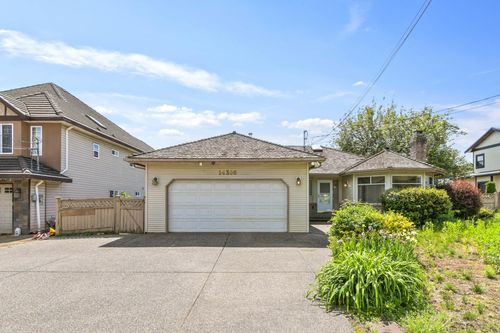 14306 72a Ave, Surrey, BC, V3W2R3 | Card Image
