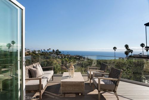 2315 Hillview Dr, Laguna Beach, CA, 92651-2212 | Card Image