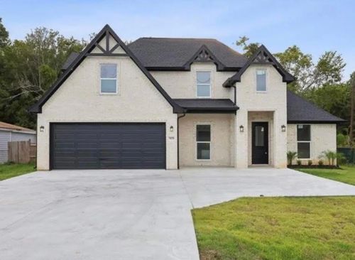 135 Moore Rd, Beaumont, TX, 77713-9541 | Card Image