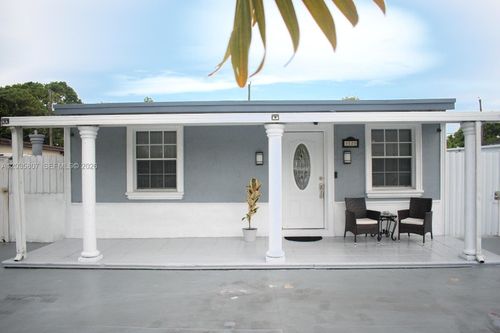 3520 Nw 99th Street, Miami, FL, 33147 | Card Image