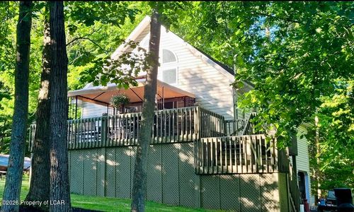 202 Trapper Springs Cir, DRUMS, PA, 18222-1245 | Card Image