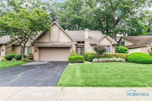 2920 Joelle Dr, Toledo, OH, 43617-1346 | Card Image
