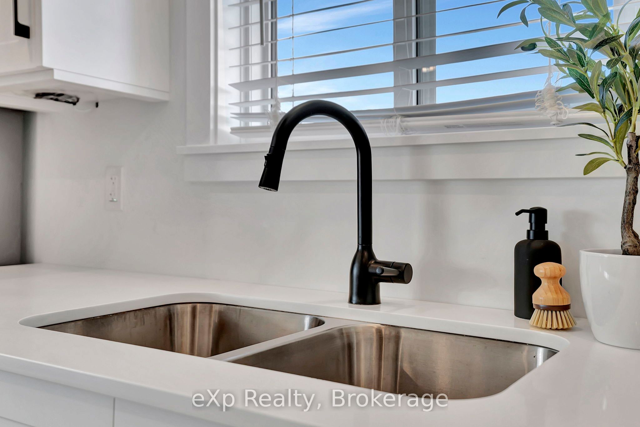 Residential Lease in North Perth 5