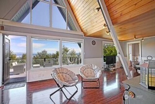 979 Cavalero Road, Camano Island, WA, 98282 | Card Image