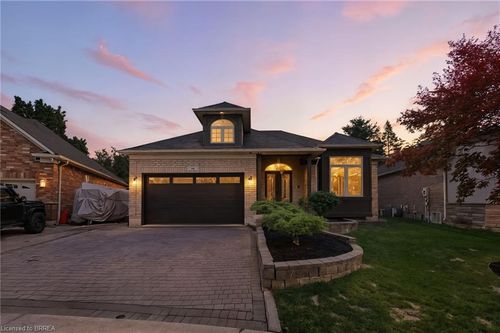 16 Casson Lane, Brantford, ON, N3R7Z4 | Card Image