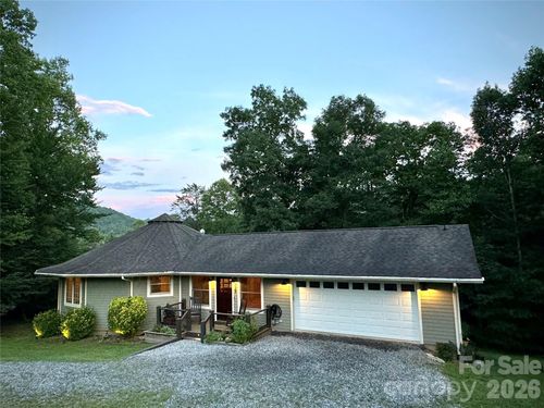 939 Morgan Hill Rd, Black Mountain, NC, 28711-9635 | Card Image