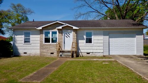 609 Hill Ave, Muscle Shoals, AL, 35661-3421 | Card Image