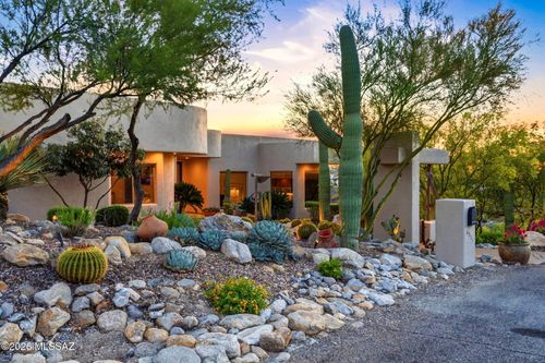 6211 N Paseo Zaldivar, Tucson, AZ, 85750-1073 | Card Image