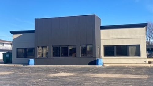 a-1598 Dekalb Ave, Sycamore, IL, 60178-2704 | Card Image