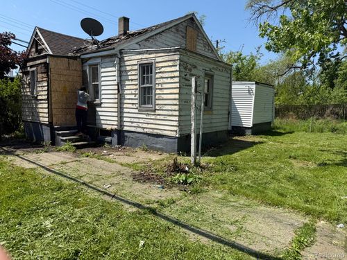 14846 Maddelein St, Detroit, MI, 48205-2473 | Card Image