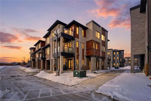 67-590 N Service Rd, Stoney Creek, ON, L8E0K5 | Card Image