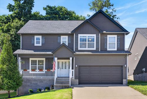 1181 Eagles Bluff Dr, Clarksville, TN, 37040-1441 | Card Image