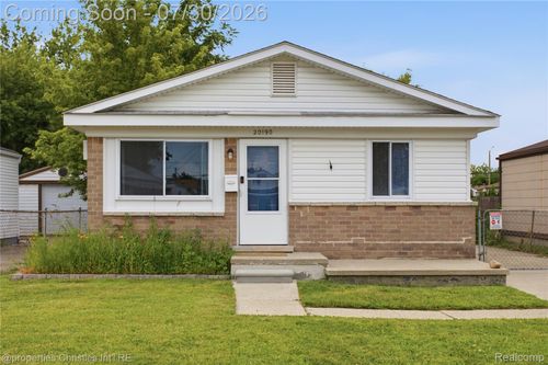 20190 Vermander Ave, Clinton Township, MI, 48035-4721 | Card Image