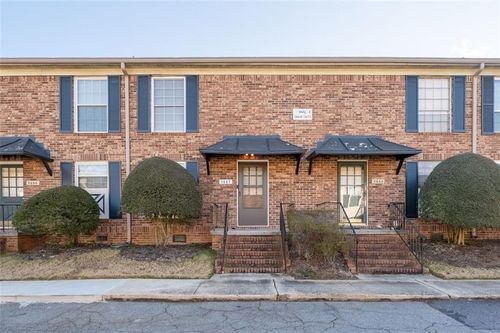 5667 Kingsport Dr, Sandy Springs, GA, 30342-1030 | Card Image
