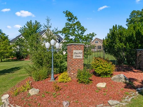 16604 Pine Hill Dr, Homer Glen, IL, 60491-8490 | Card Image