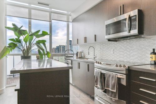 ph-169 Fort York Blvd, Toronto, ON, M5V0C8 | Card Image