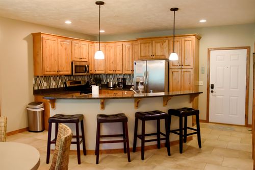 425 240th Ave, Arnolds Park, IA, 51331-4402 | Card Image