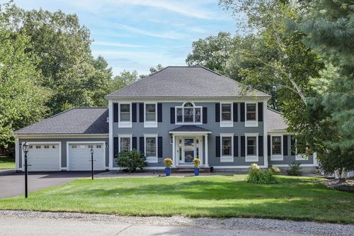 10 Manasquan Cir, Londonderry, NH, 03053-2636 | Card Image