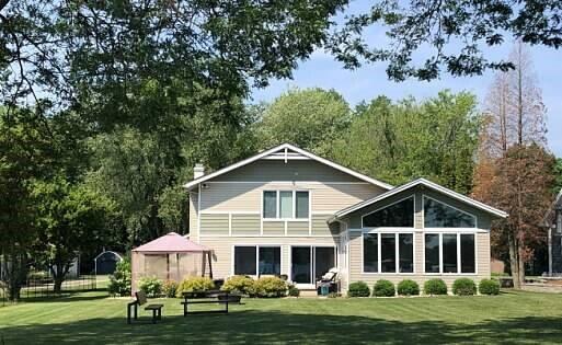 Baywood Dr, Elkhorn, WI 53121