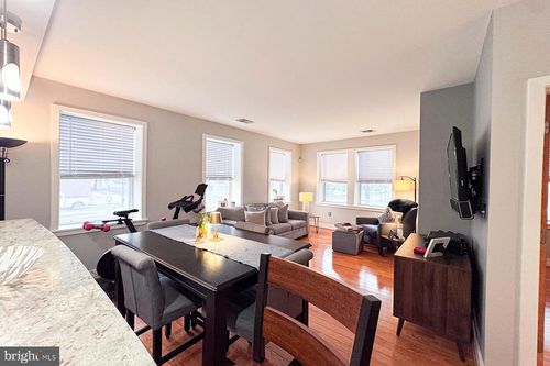 201-921 Butternut St Nw, WASHINGTON, DC, 20012-2428 | Card Image