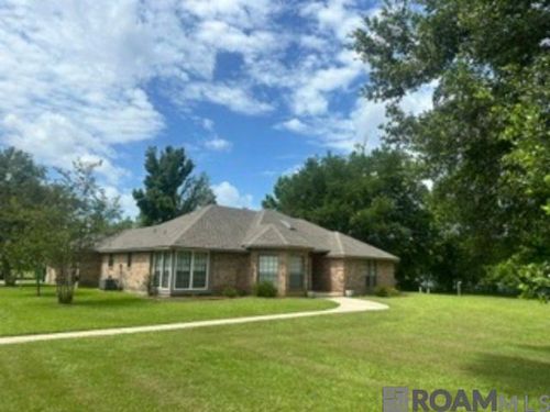 8110 Main St, Zachary, LA, 70791-4230 | Card Image