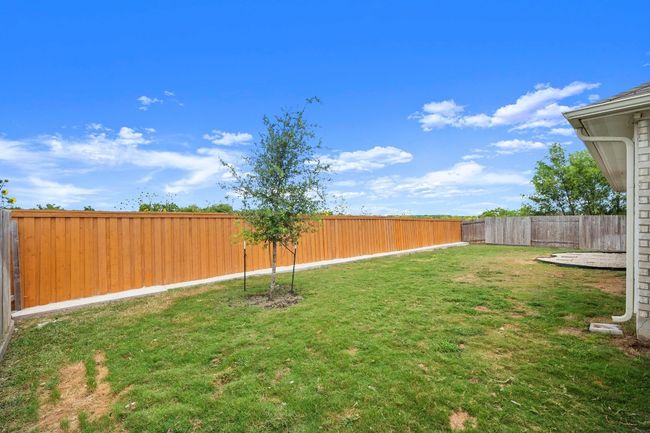 352 Backstays Loop, House other with 4 bedrooms, 3 bathrooms and 5 parking in Kyle TX | Image 30