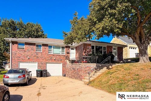 5624-5622-5624 Erskine St, Omaha, NE, 68104-4147 | Card Image